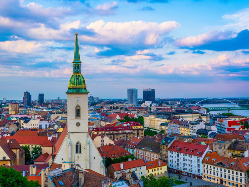 Kombi prevoz putnika do Bratislave u Slovačkoj - Kombi prevoz Beograd - Slovačka