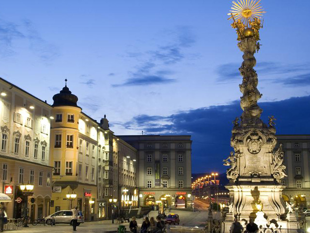 Kombi prevoz Beograd - Linc (Austrija). Prevoz putnika iz Srbije za Austriju